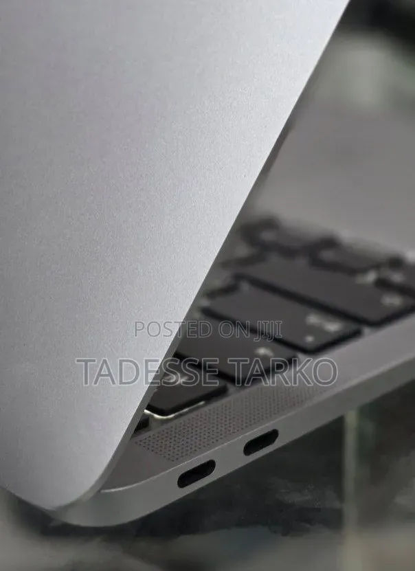 New Laptop Apple MacBook Air 2020 M1 8GB Apple M1 SSD 256GB