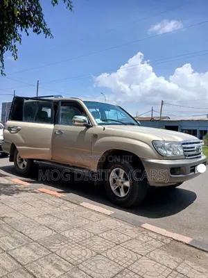 Toyota Land Cruiser 2007 Gold