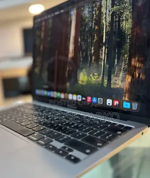 New Laptop Apple MacBook Pro M1 8GB Apple M1 Pro SSD 256GB