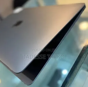 New Laptop Apple MacBook Pro M1 8GB Apple M1 Pro SSD 256GB