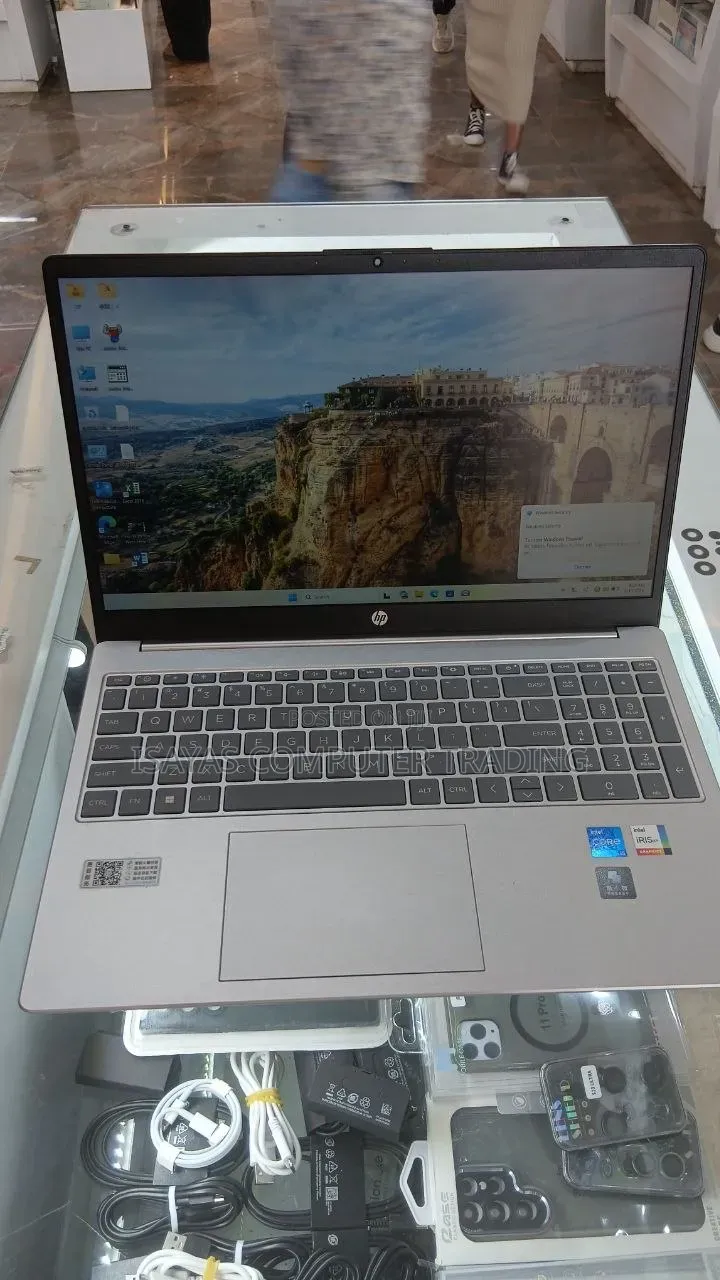 New Laptop HP Stream Notebook 16GB Intel Core i5 SSD 1T
