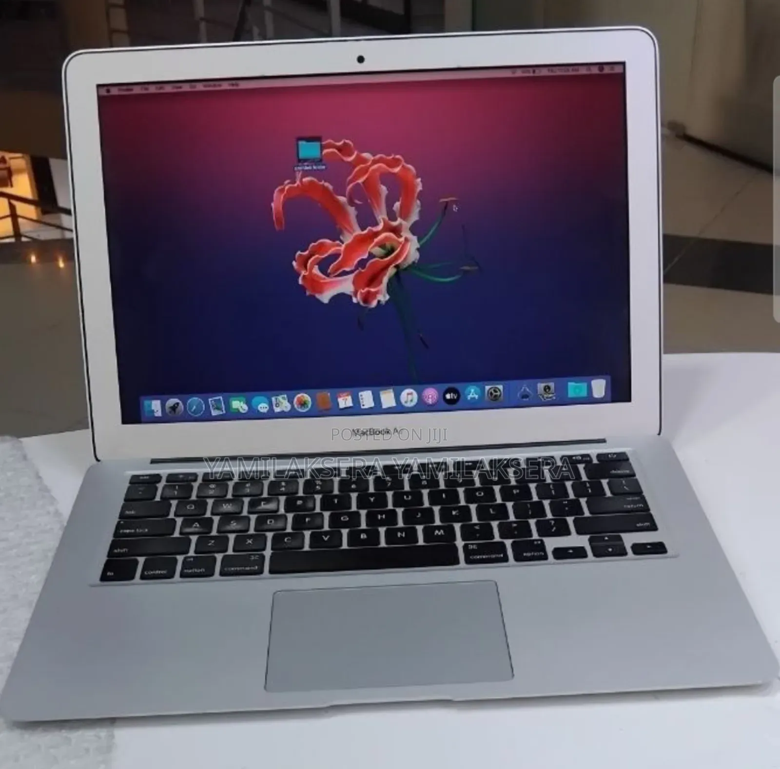 New Laptop Apple MacBook Air 2015 8GB Intel Core i5 SSD 256GB