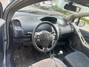 Toyota Yaris 2009 Silver