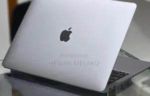 New Laptop Apple MacBook Air 2020 M1 8GB Apple M1 SSD 256GB