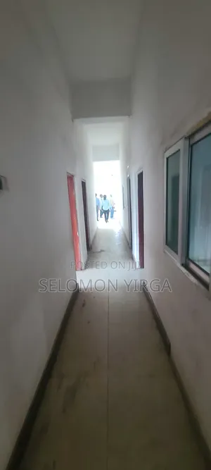 የሚከራይ መጋዘን ከሌግዤሪ መንደር