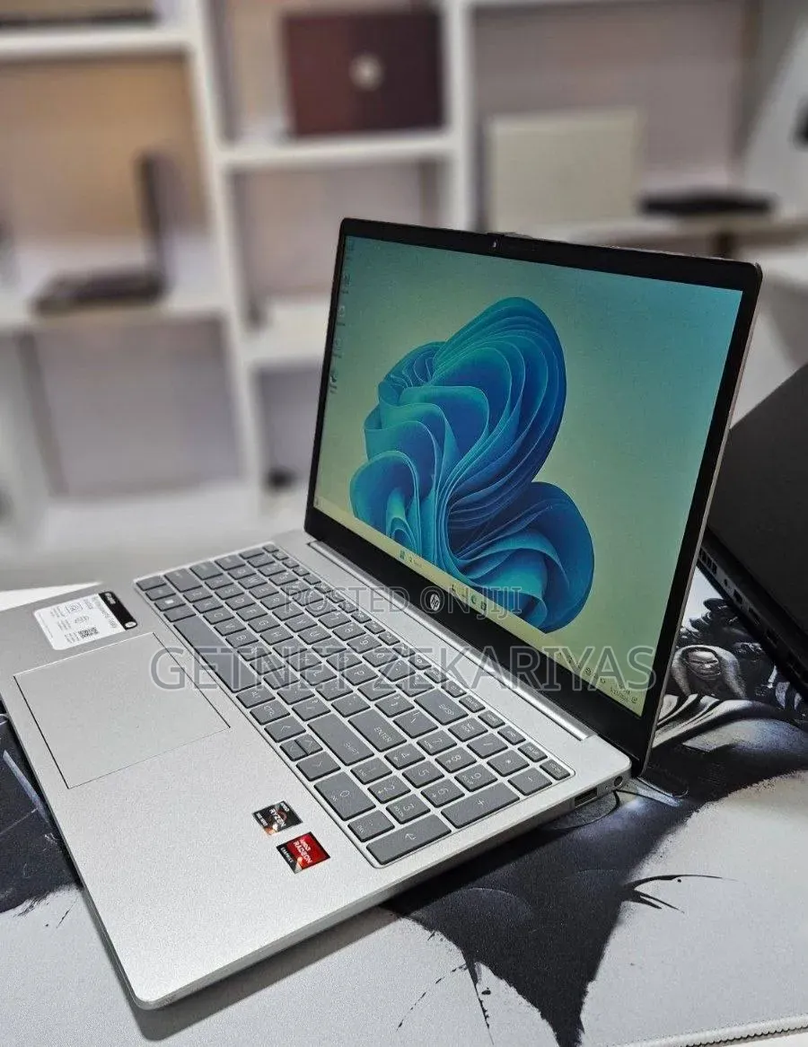 New Laptop HP Stream Notebook 16GB AMD Ryzen 5 SSD 256GB