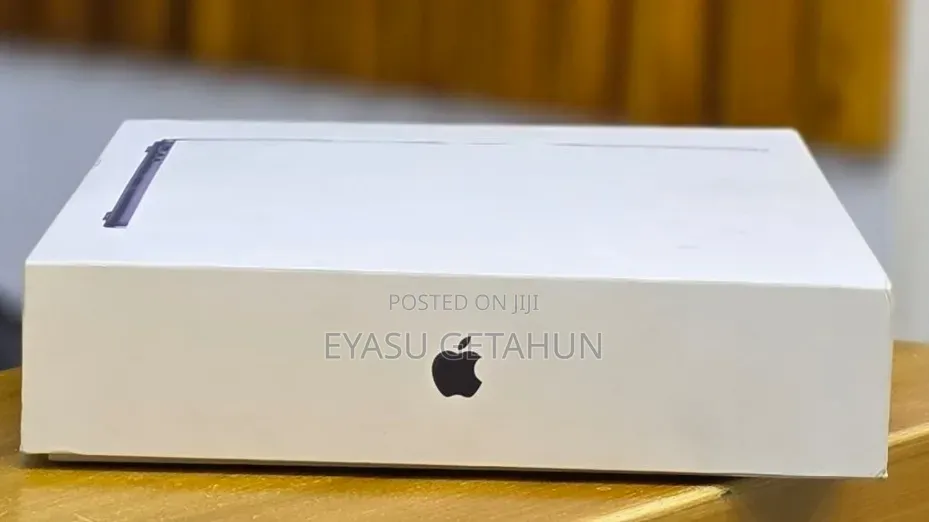 New Laptop Apple MacBook Air 2026 M5 13-inch 16GB Apple M5 SSD 512GB