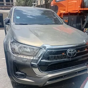 Toyota Hilux 2021 Gray