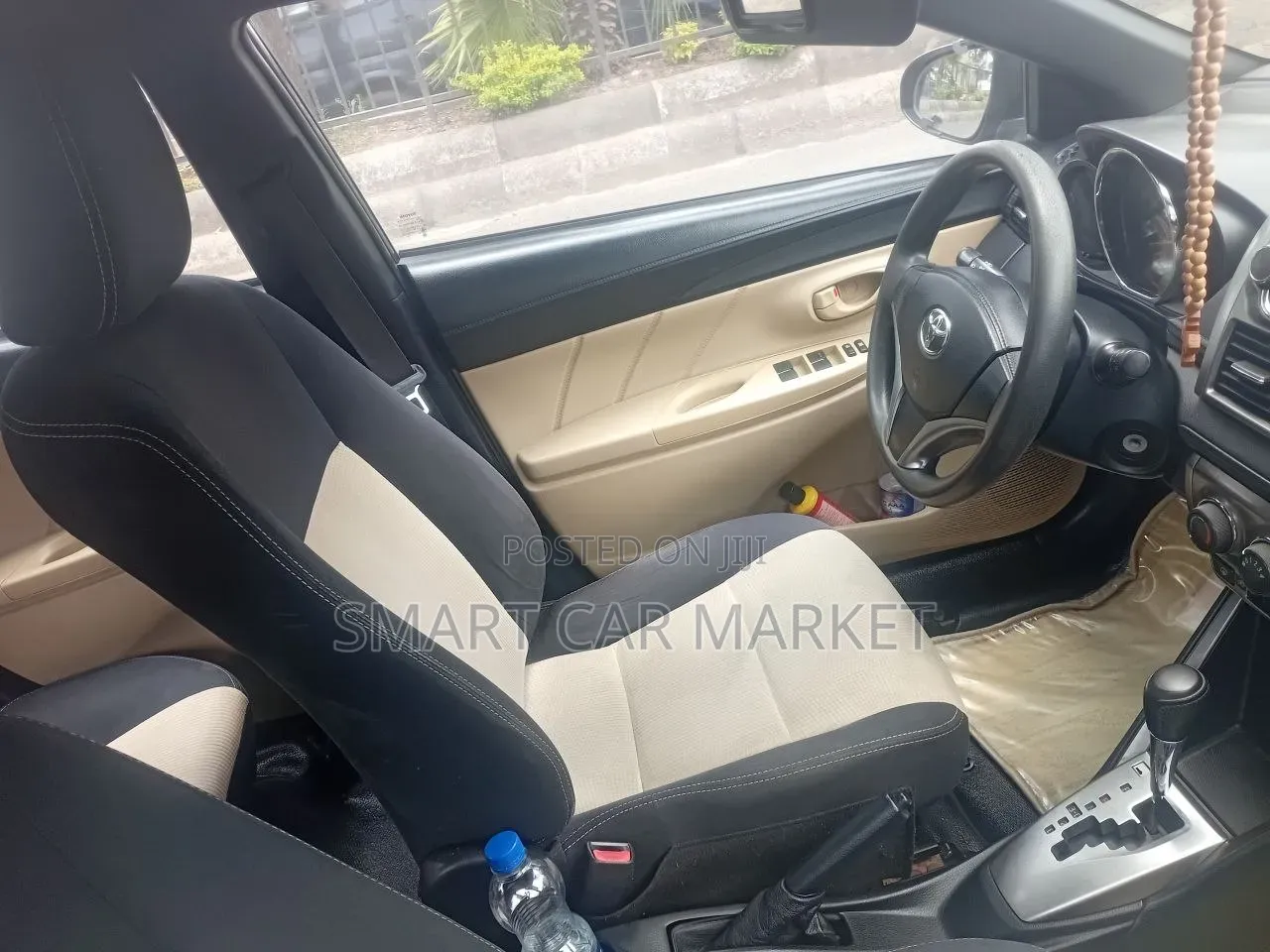 Toyota Yaris 2015 Gray