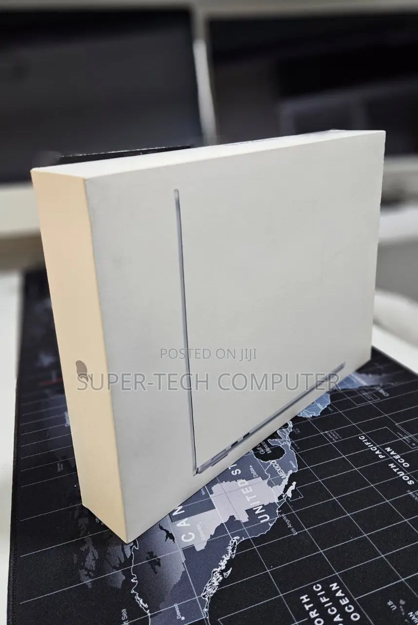 New Laptop Apple MacBook Air 2025 M4 13-inch 16GB Apple M5 SSD 256GB