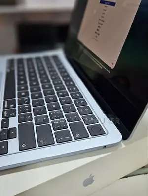 New Laptop Apple MacBook Air 2025 M4 13-inch 16GB Apple M5 SSD 256GB