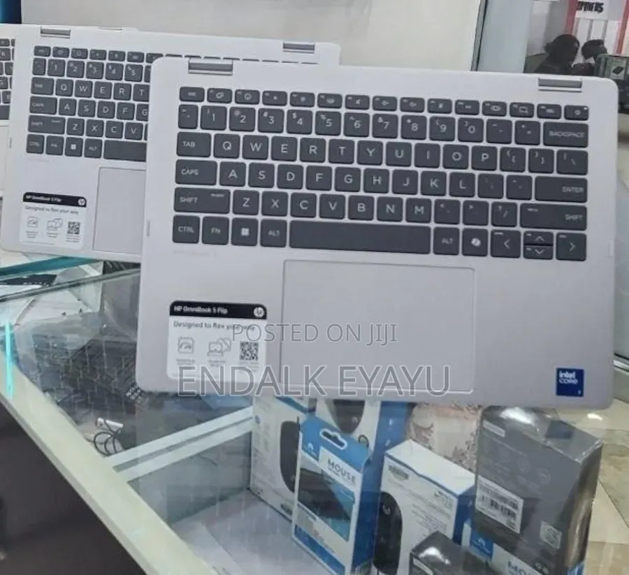 New Laptop HP OmniBook 5 Flip 16GB Intel Core 7 SSD 512GB