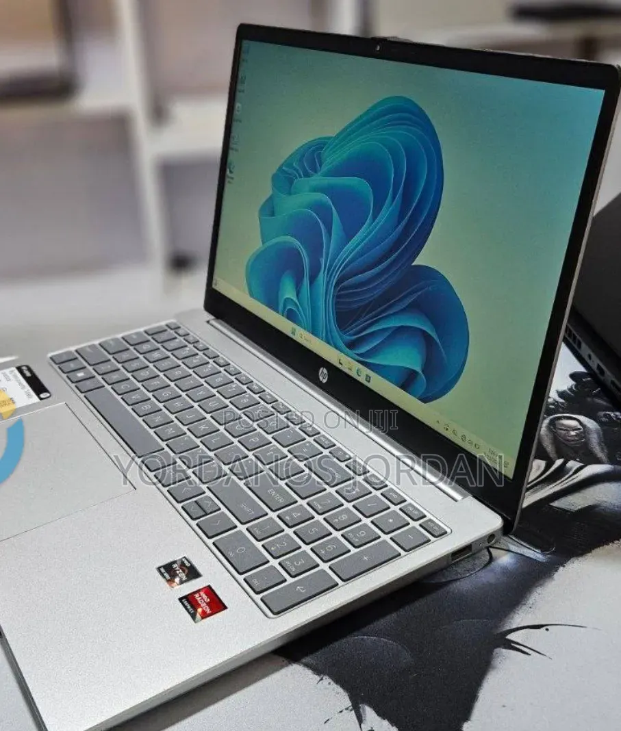 New Laptop HP Stream Notebook 16GB AMD Ryzen 5 SSD 256GB