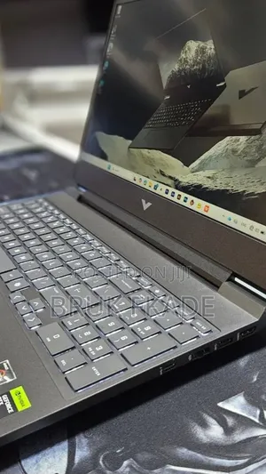 New Laptop HP Victus 15 16GB AMD Ryzen 7 SSD 512GB