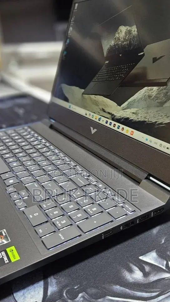New Laptop HP Victus 15 16GB AMD Ryzen 7 SSD 512GB
