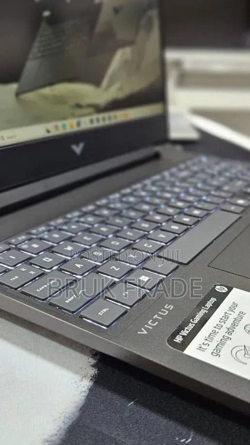 New Laptop HP Victus 15 16GB AMD Ryzen 7 SSD 512GB