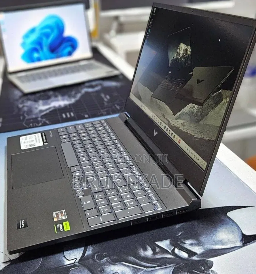 New Laptop HP Victus 15 16GB AMD Ryzen 7 SSD 512GB