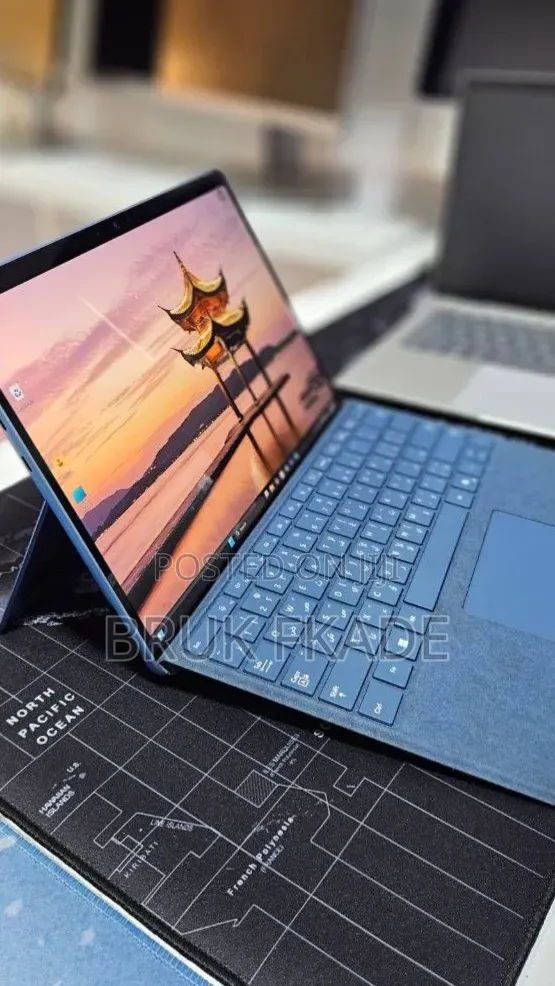New Laptop Microsoft Surface Pro 16GB Intel Core i7 SSD 512GB