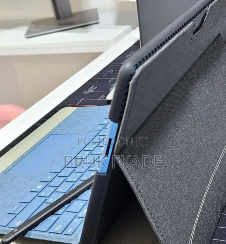 New Laptop Microsoft Surface Pro 16GB Intel Core i7 SSD 512GB