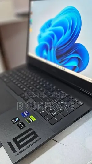New Laptop HP Omen 16 16GB Intel Core i9 SSD 1T