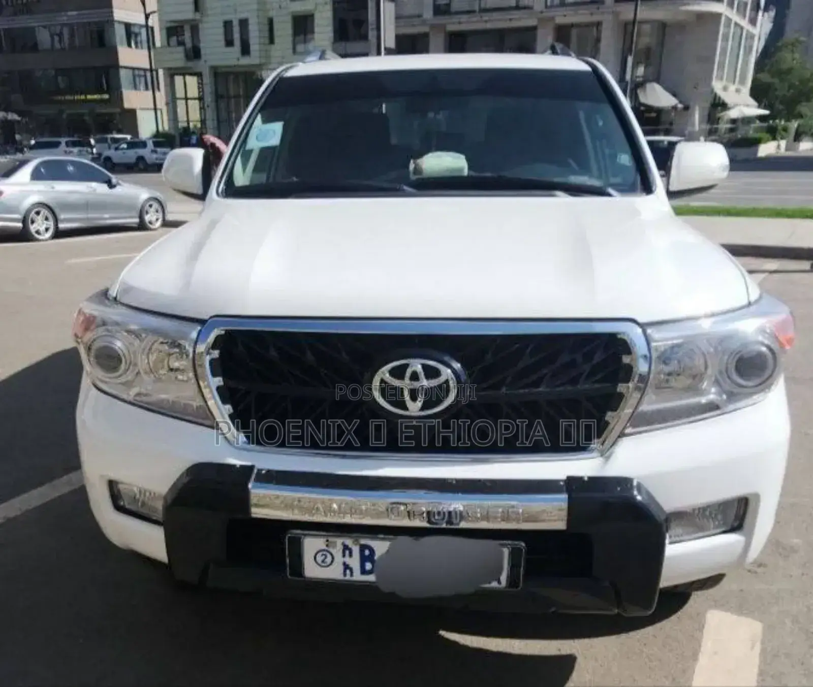 Toyota Land Cruiser 2010 White
