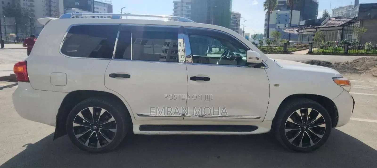 Toyota Land Cruiser 2010 White