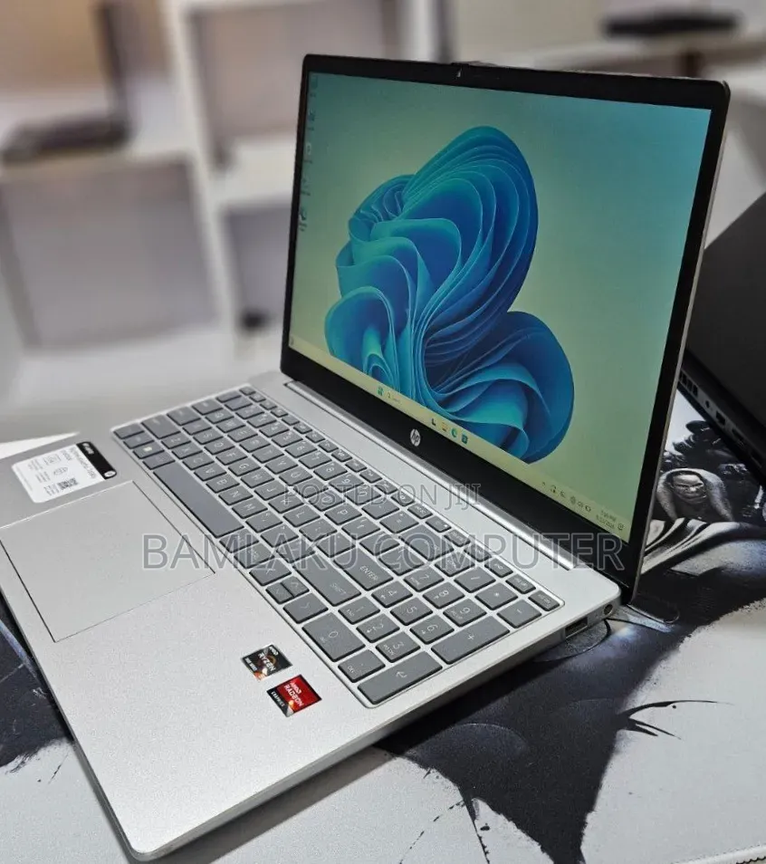 New Laptop HP Stream Notebook 16GB AMD Ryzen 7 SSD 256GB