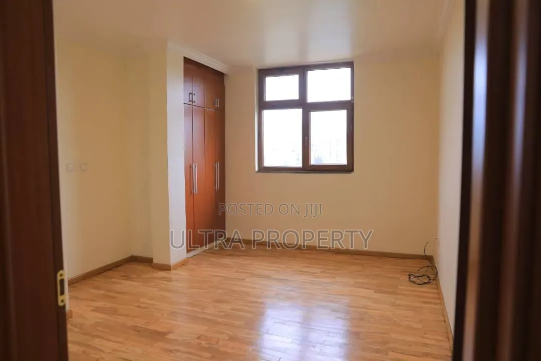 6bdrm Apartment in Bole for rent