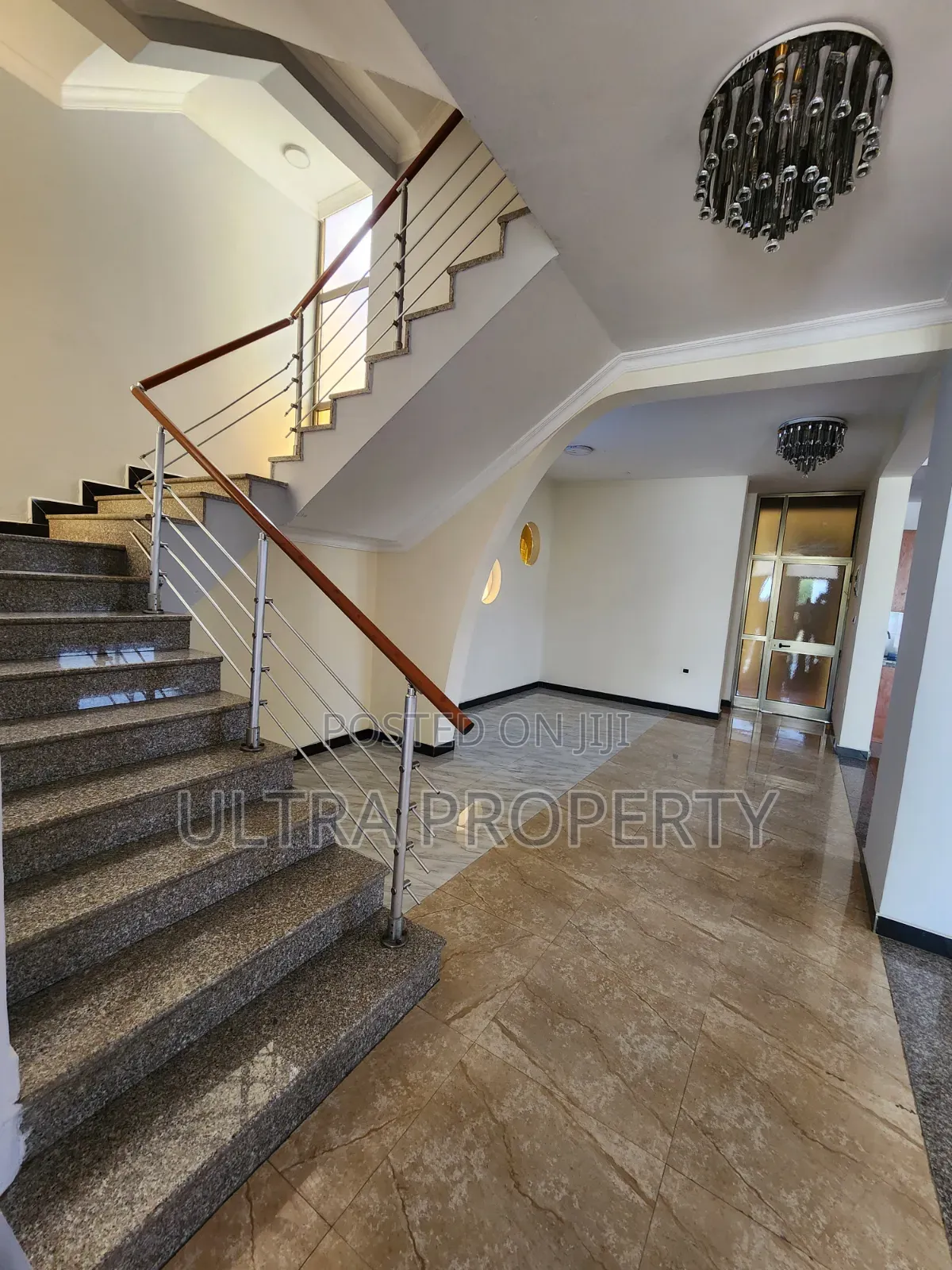 8bdrm House in Bole for rent