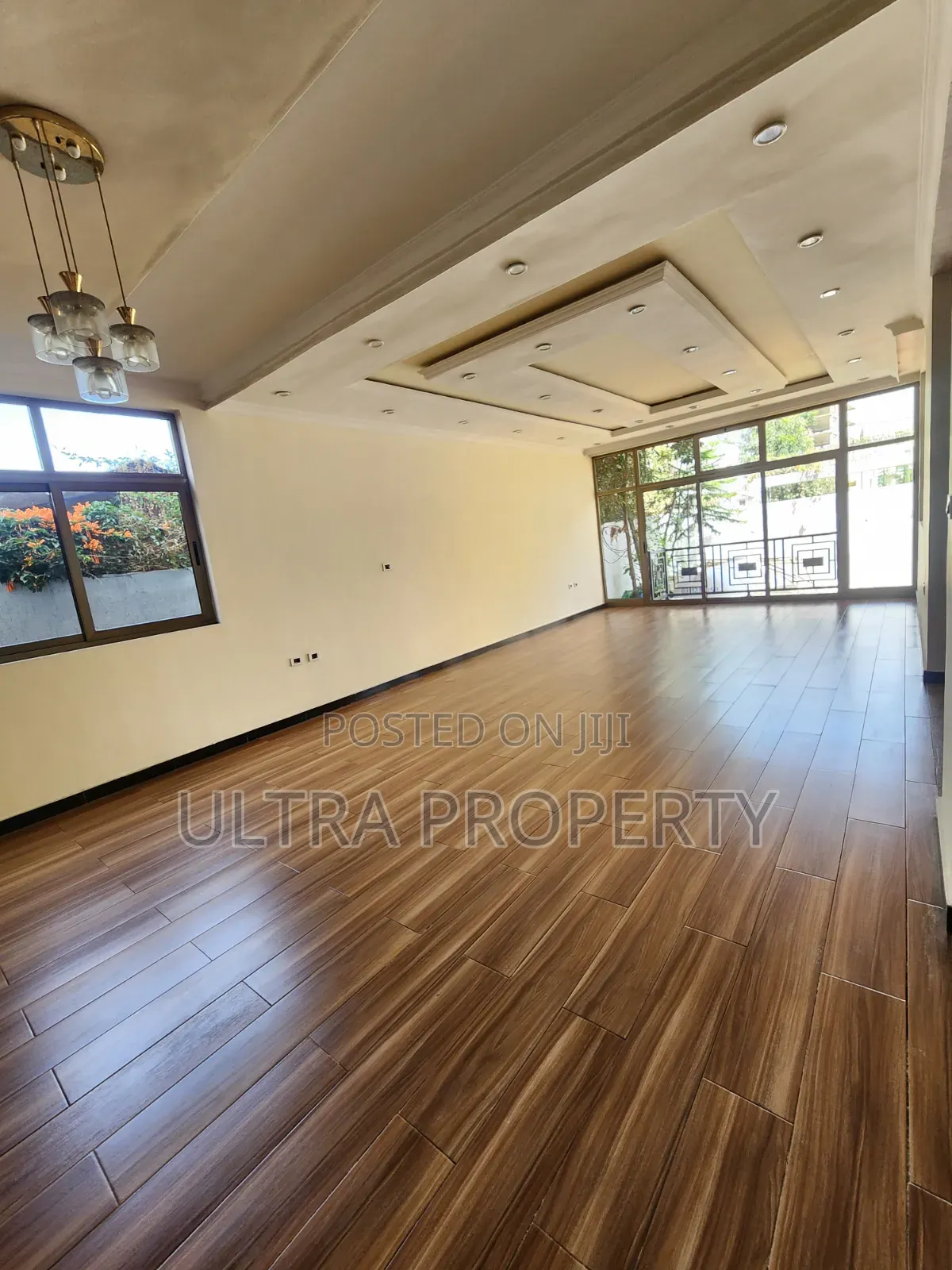 8bdrm House in Bole for rent
