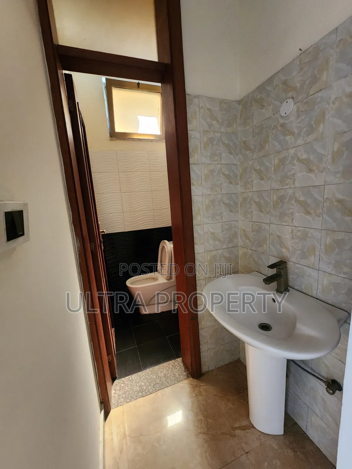 8bdrm House in Bole for rent