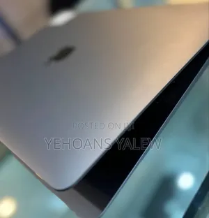 New Laptop Apple MacBook Pro M1 8GB Apple M1 SSD 256GB