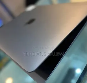 New Laptop Apple MacBook Pro M1 8GB Apple M1 SSD 256GB