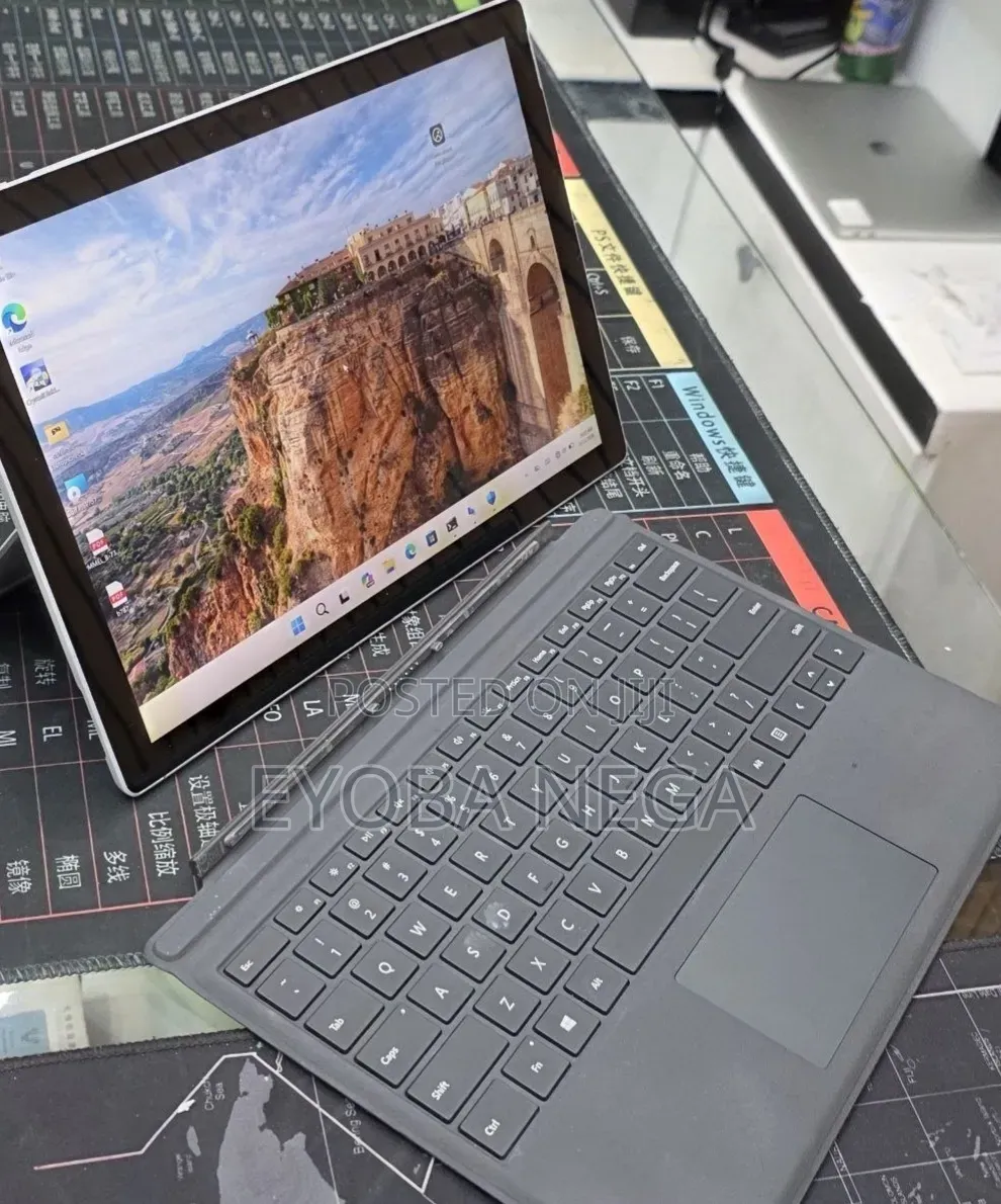 New Laptop Microsoft Surface Pro 7 16GB Intel Core i7 SSD 512GB