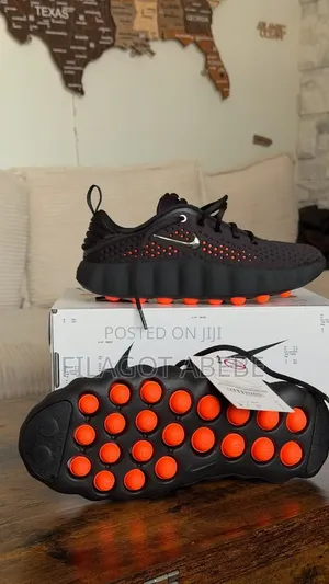 Nike Mind 002