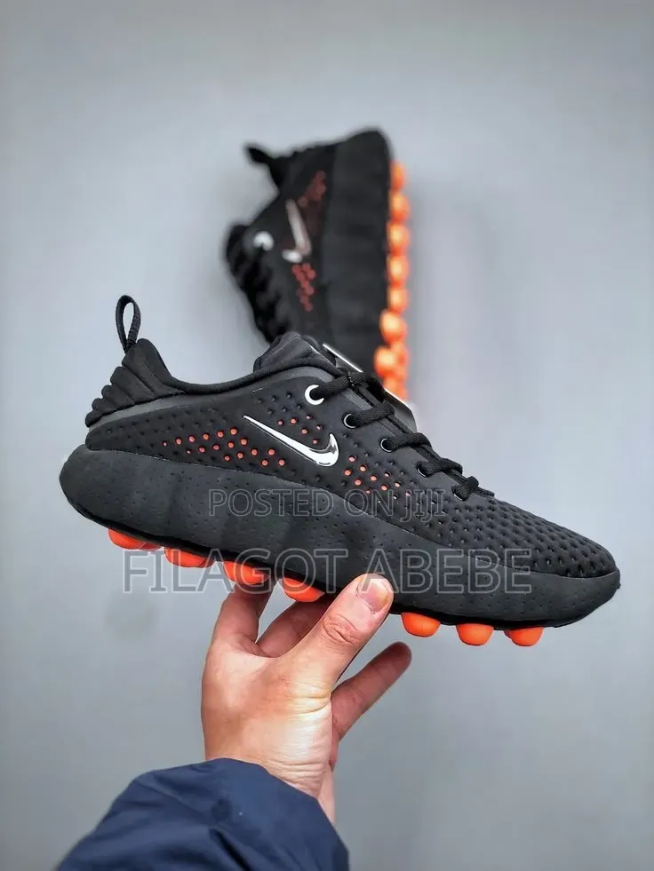 Nike Mind 002
