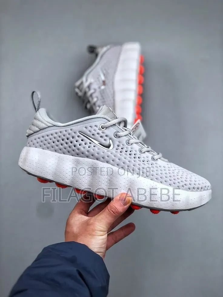 Nike Mind 002