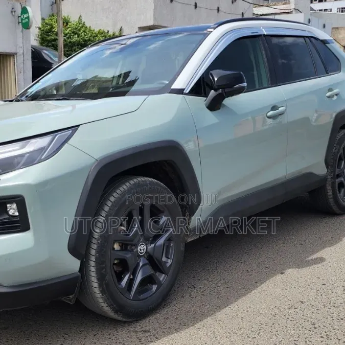 Toyota RAV4 2023