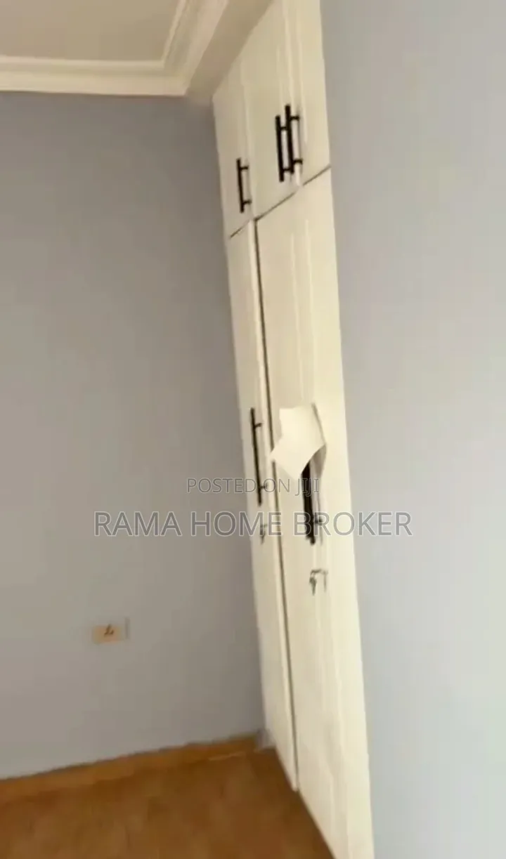 Furnished 3bdrm Condo in ቦሌ አራብሳ ኮንዶሚኒየም, Yeka for sale