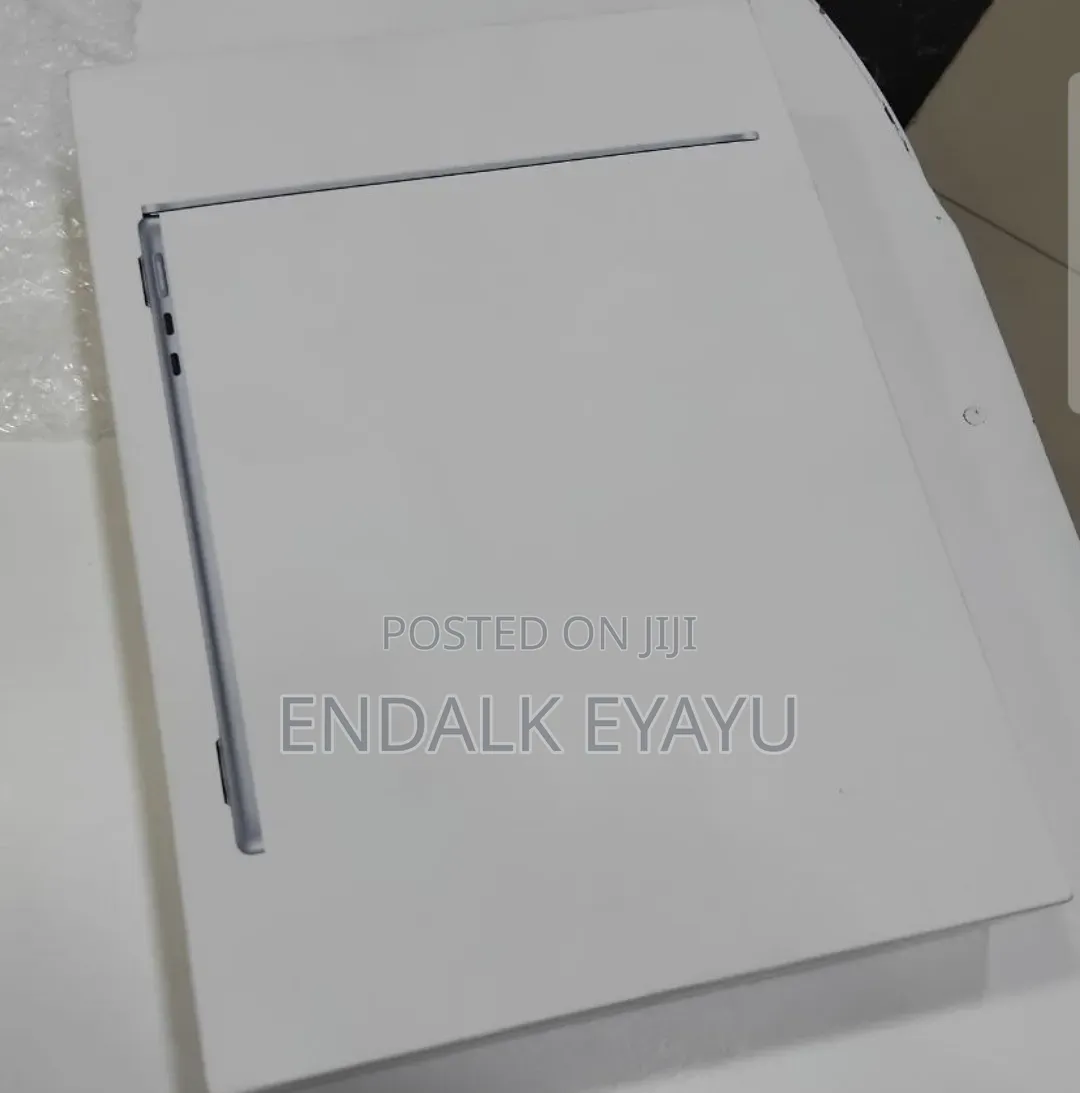 New Laptop Apple MacBook Air 2026 M5 13-inch 16GB Apple M5 SSD 512GB