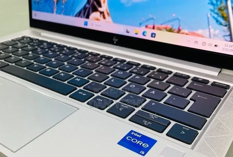 New Laptop HP EliteBook 830 G8 16GB Intel Core i5 SSD 512GB