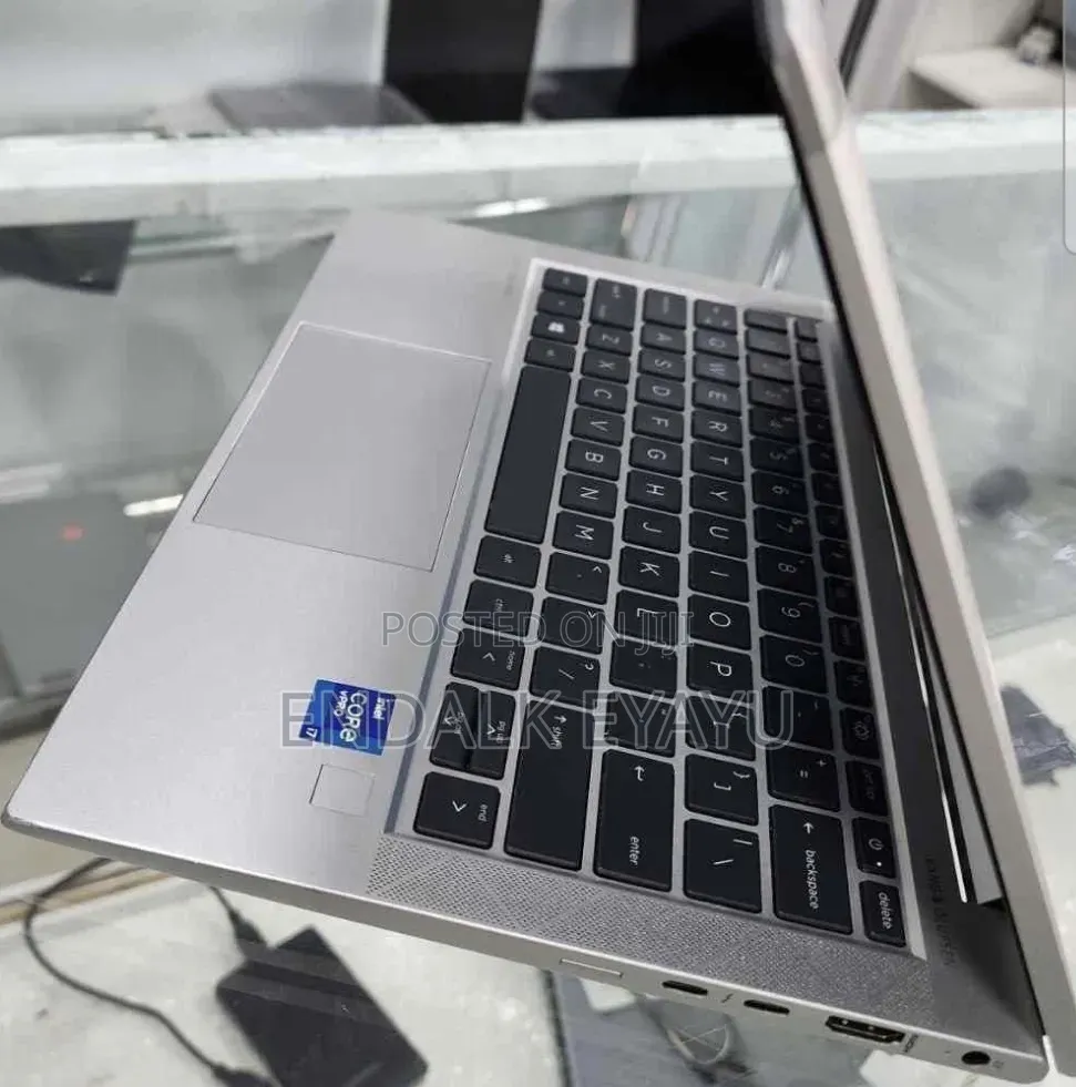 New Laptop HP EliteBook 840 G8 16GB Intel Core i7 SSD 512GB