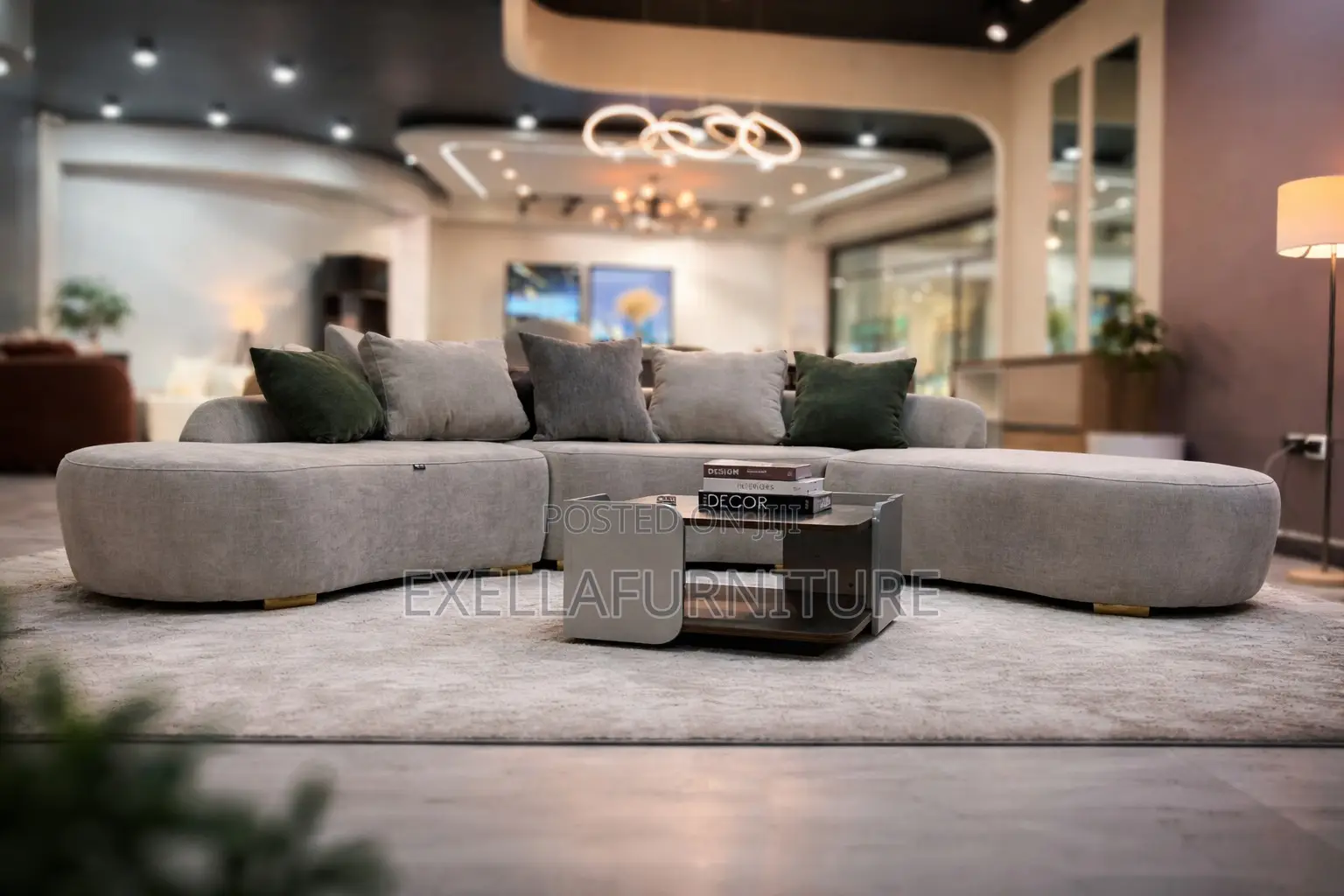 ቅንጡ ከርቭ ሶፋ | Stylish Curve Sofa |