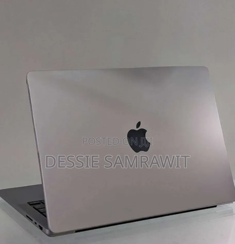 New Laptop Apple MacBook Pro 2021 M1 16GB AMD A8 SSD 512GB