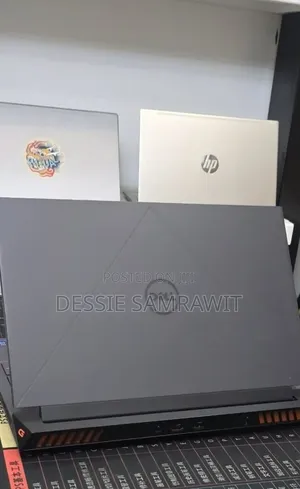 New Laptop Dell G15 5511 16GB Intel Core i7 SSD 1T