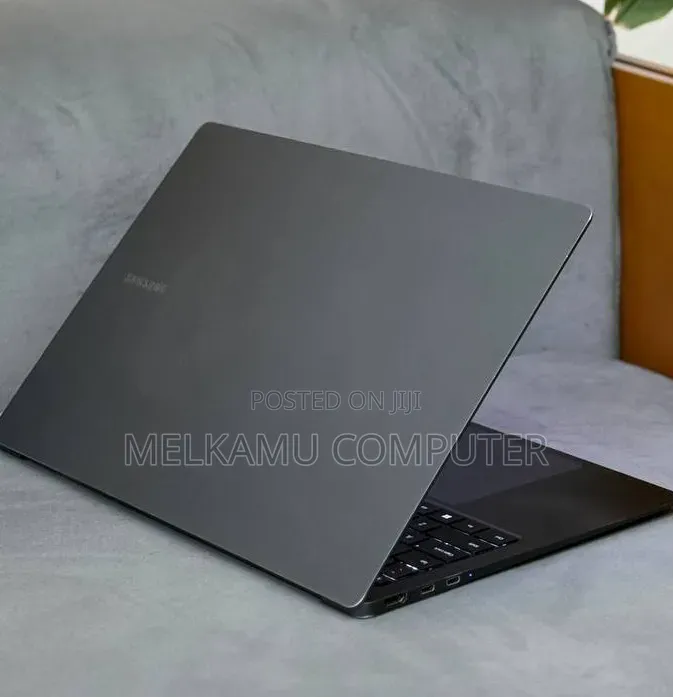 New Laptop Samsung Galaxy Book 2 16GB Intel Core i7 SSD 1T