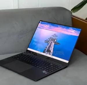 New Laptop Samsung Galaxy Book 2 16GB Intel Core i7 SSD 1T
