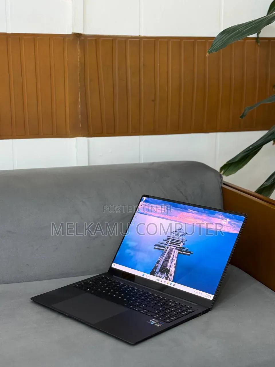 New Laptop Samsung Galaxy Book 2 16GB Intel Core i7 SSD 1T