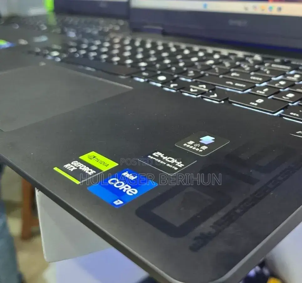New Laptop HP OmniBook Ultra Flip 16" 16GB Intel Core i7 SSD 1T