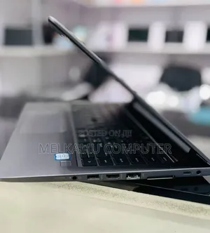 New Laptop HP ZBook Studio G8 8GB Intel Core i7 SSD 512GB